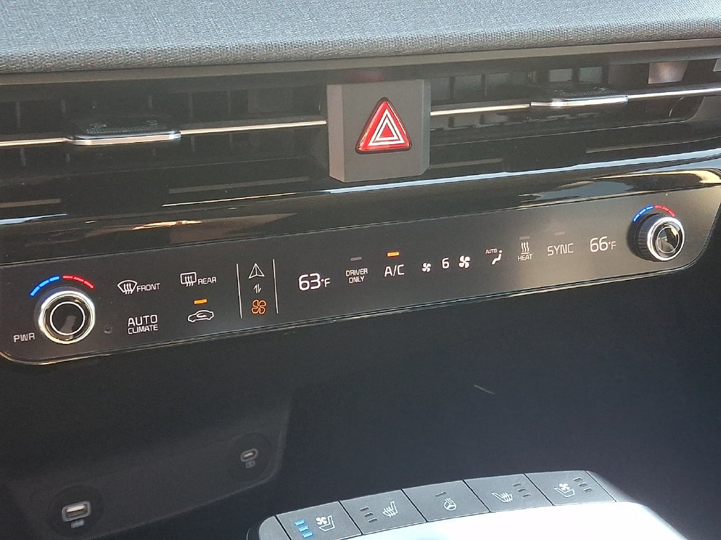 Certified 2024 Kia EV6 Wind w/ Wind Technology Package AWD/4WD image 16
