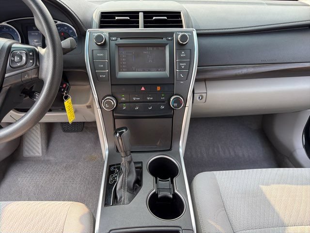 Used 2017 Toyota Camry LE FWD image 33