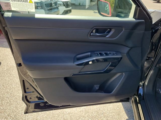 New 2026 Nissan Pathfinder SV image 5