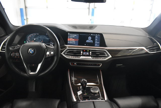 Used 2021 BMW X5 xDrive40i w/ Premium Package AWD/4WD image 5