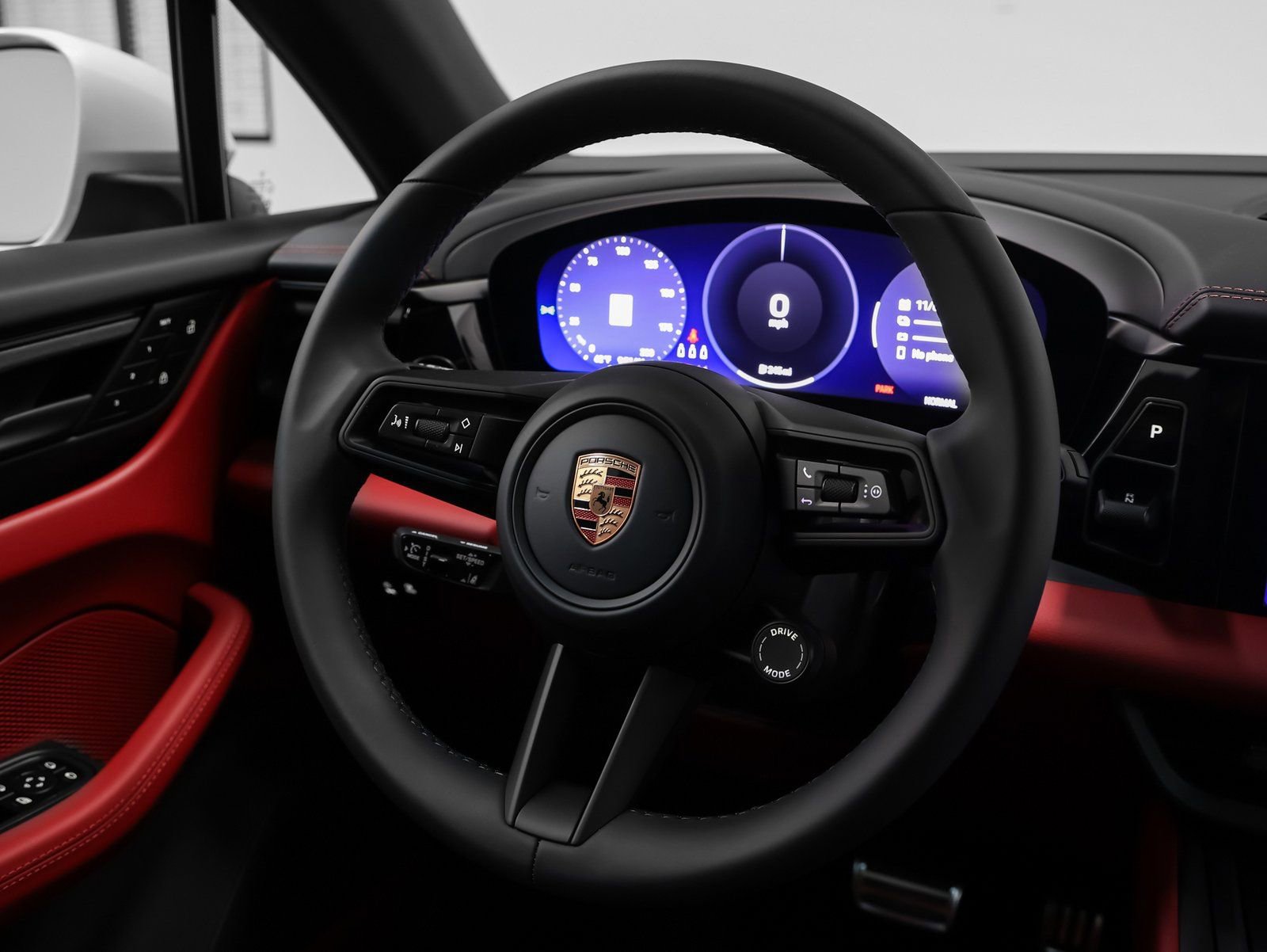 New 2025 Porsche Macan 4S Electric image 39