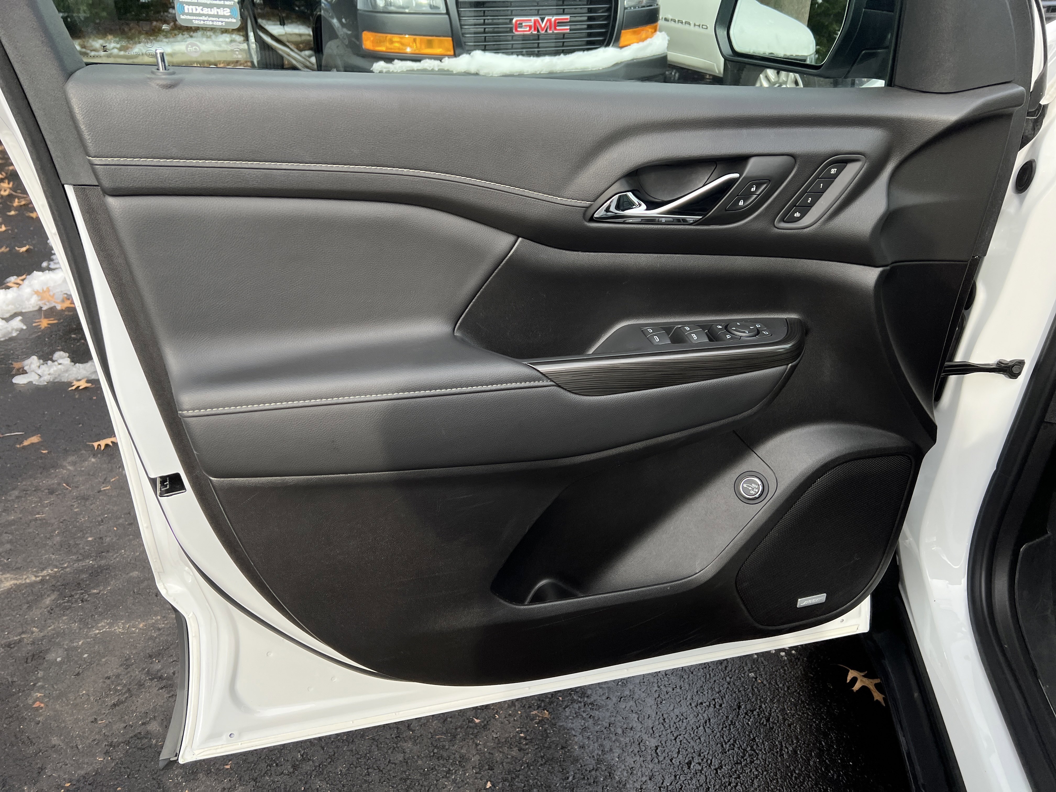 Certified 2023 GMC Acadia SLT w/ Elevation Edition image 14