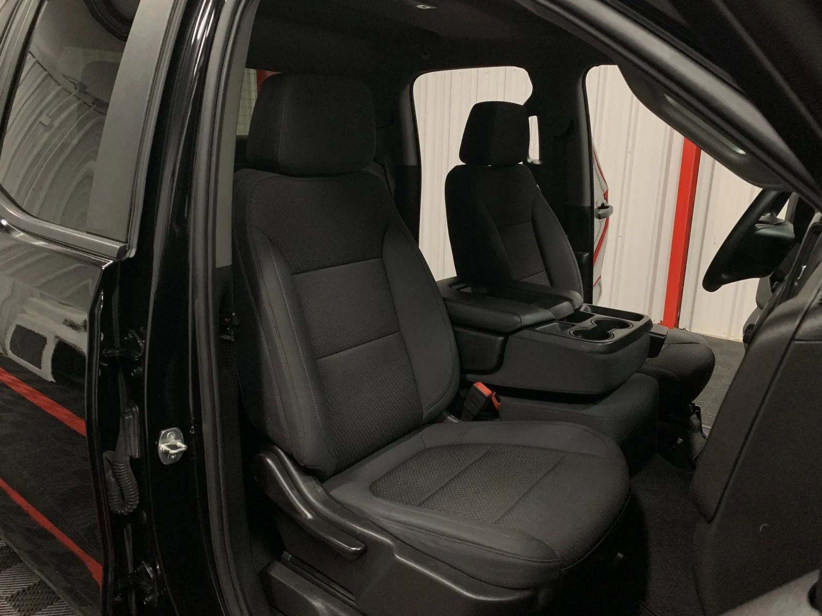 Used 2020 Chevrolet Silverado 1500 Custom w/ Custom Value Package image 46