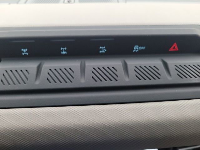 Used 2023 Ford Bronco Wildtrak image 16