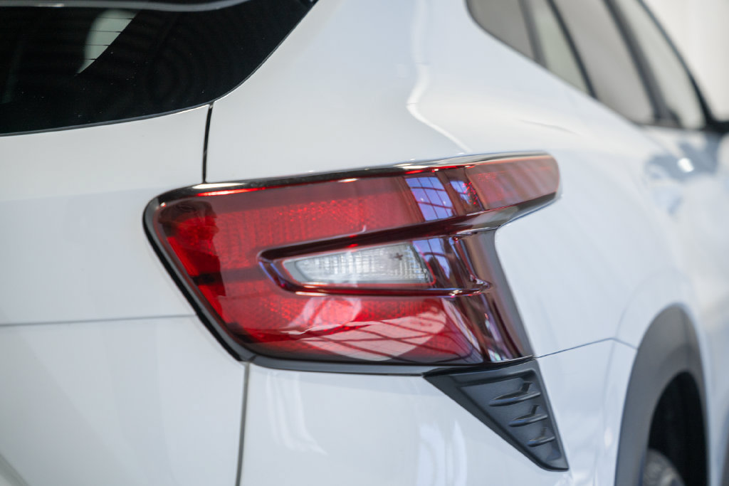Used 2025 Chevrolet Trax LS FWD image 6