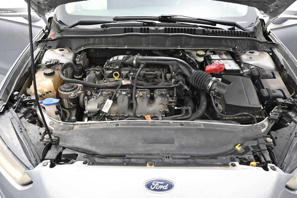 Used 2016 Ford Fusion SE AWD/4WD image 24