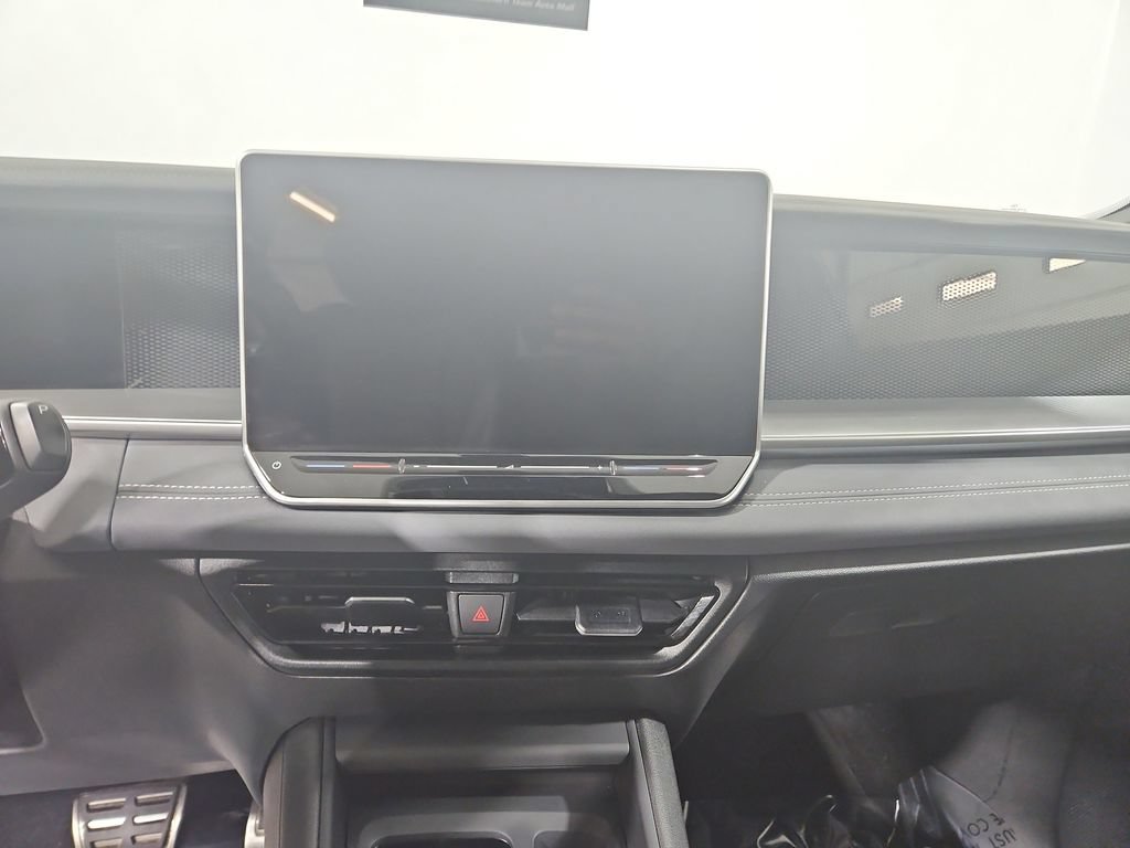 Certified 2025 Volkswagen Tiguan SE R-Line AWD/4WD image 19