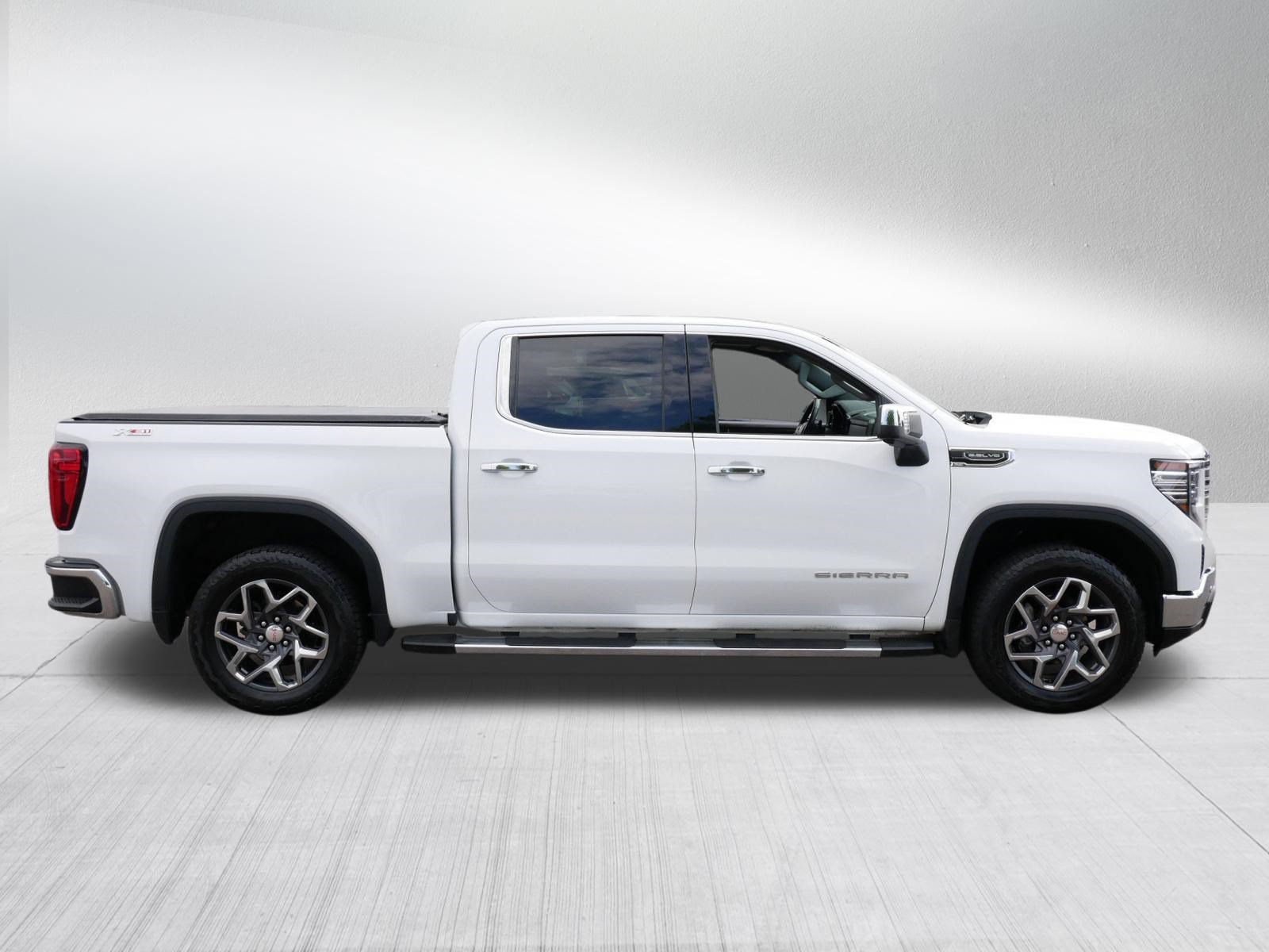 Used 2025 GMC Sierra 1500 SLT w/ SLT Premium Plus Package AWD/4WD image 8