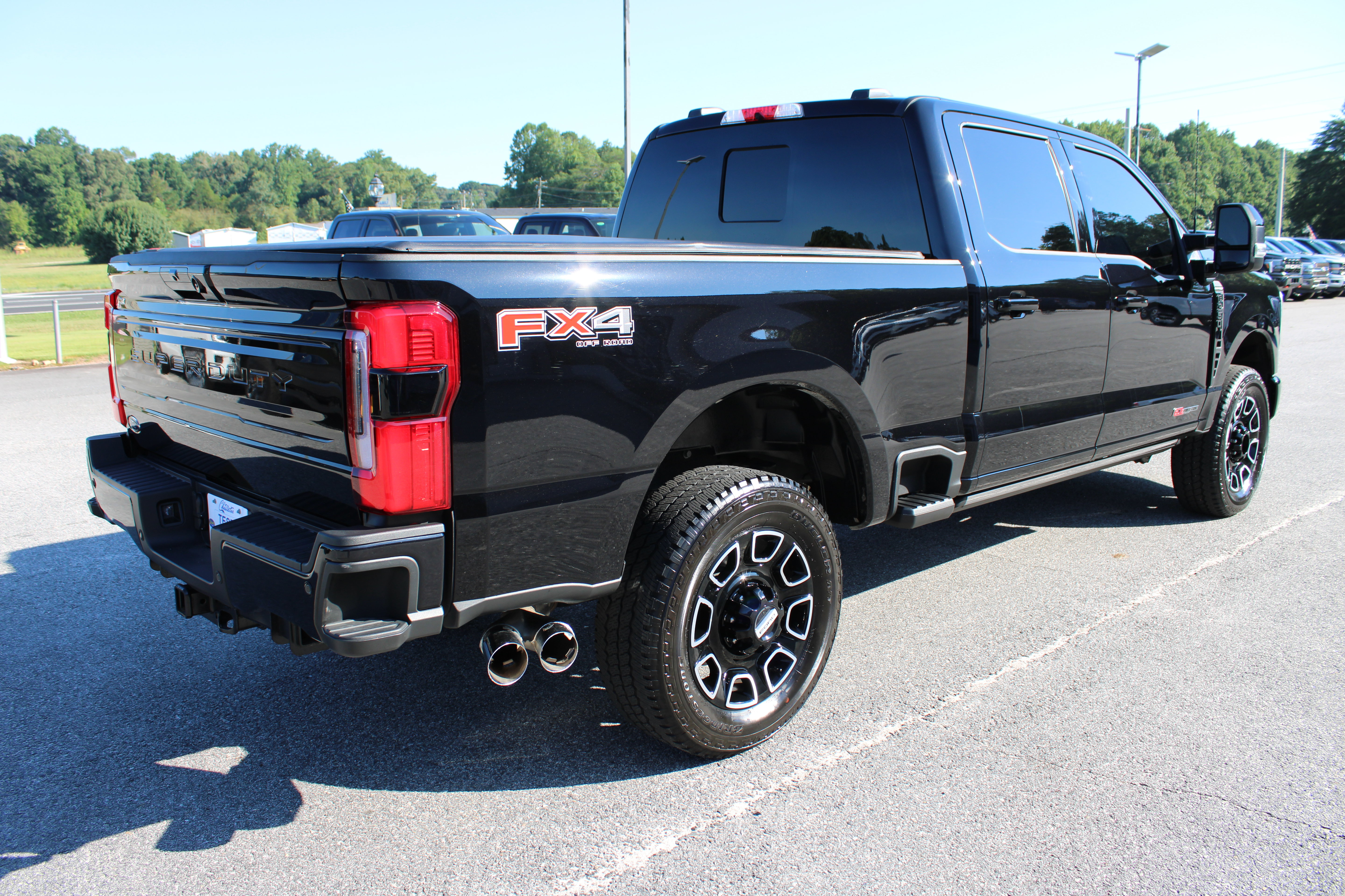 Used 2025 Ford F350 Platinum AWD/4WD image 6