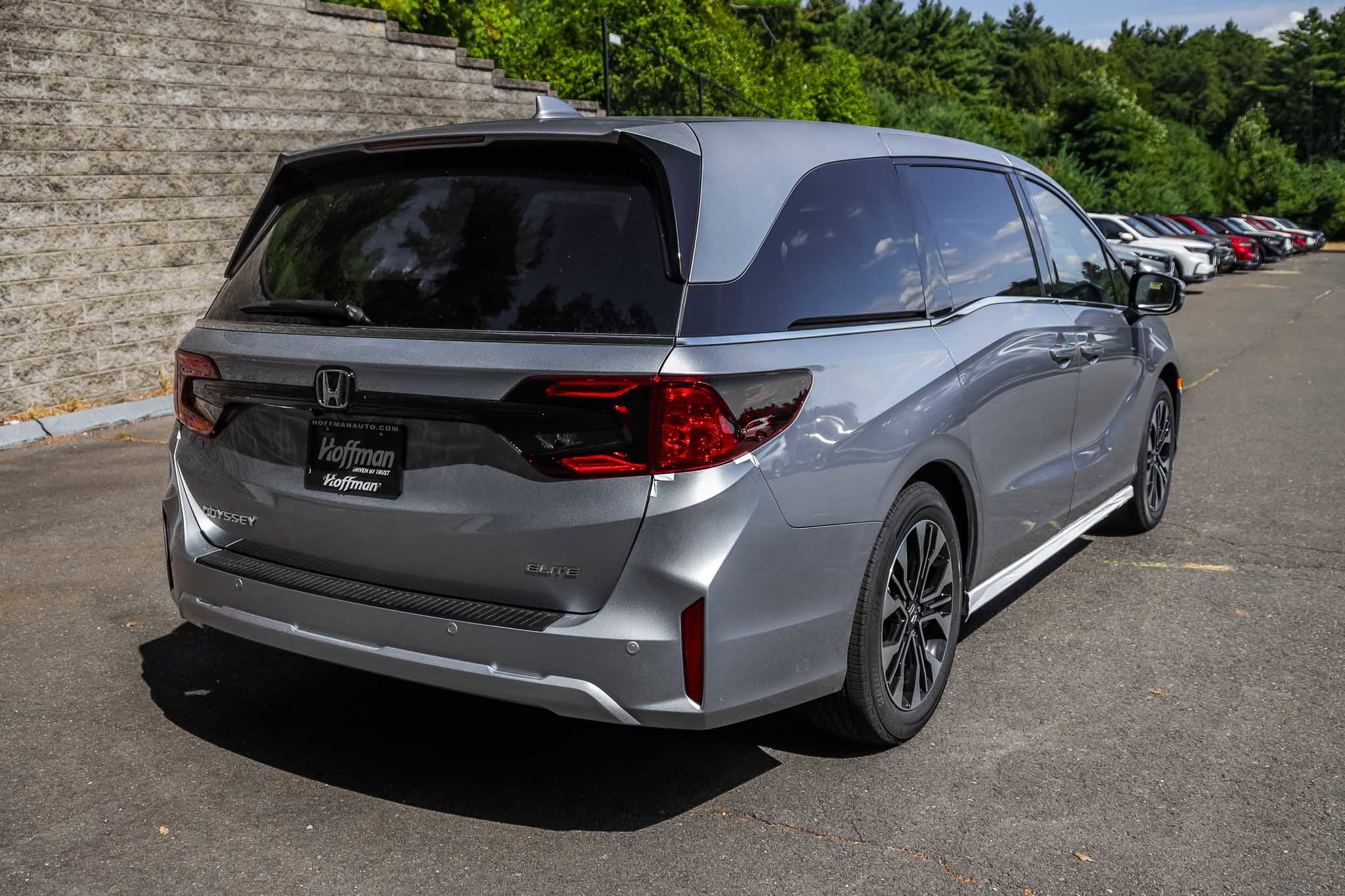 New 2026 Honda Odyssey Elite image 3