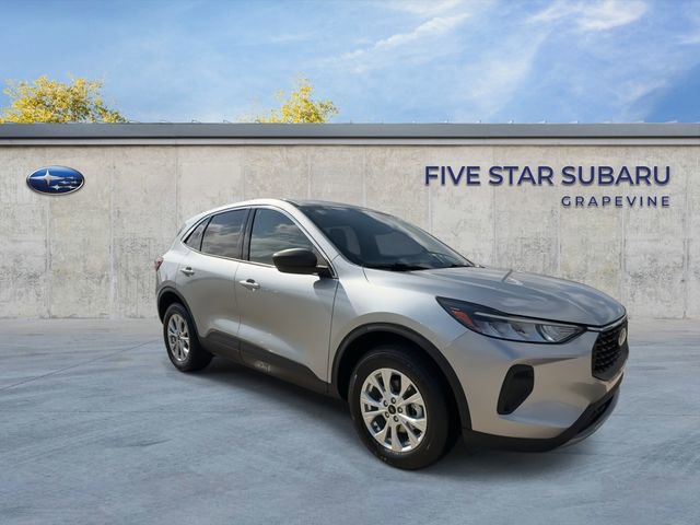 Used 2023 Ford Escape Active AWD/4WD image 2