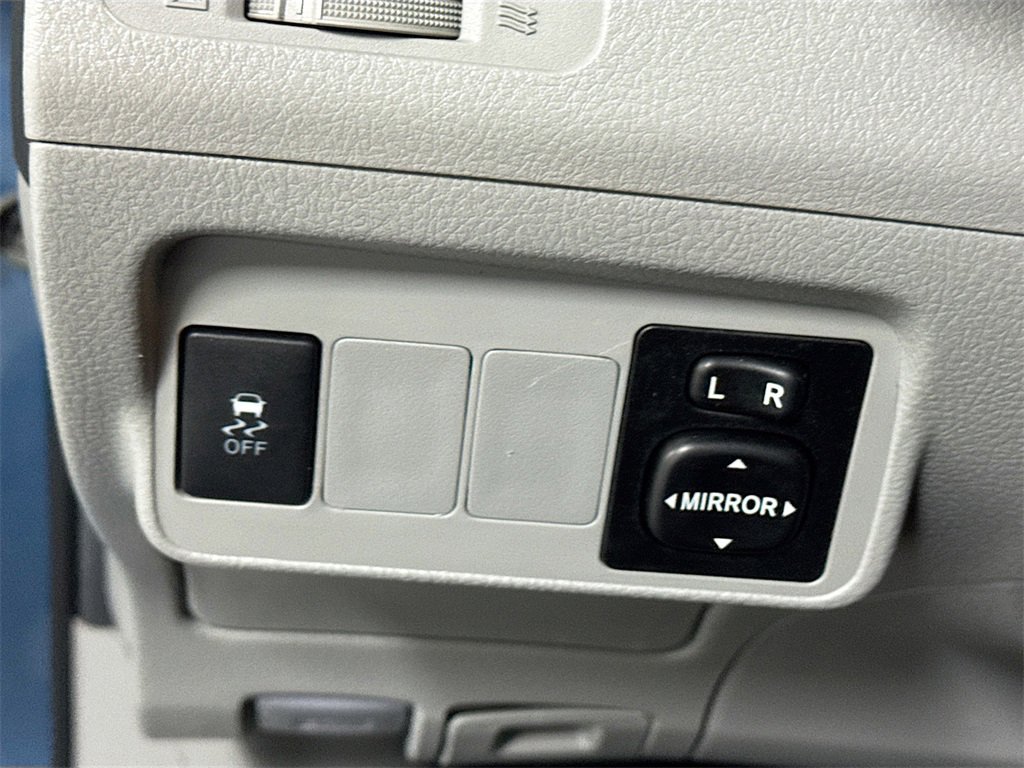 Used 2012 Toyota Corolla LE image 6