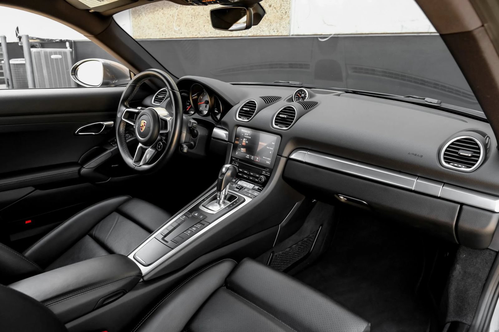 Used 2019 Porsche 718 Cayman S RWD image 17
