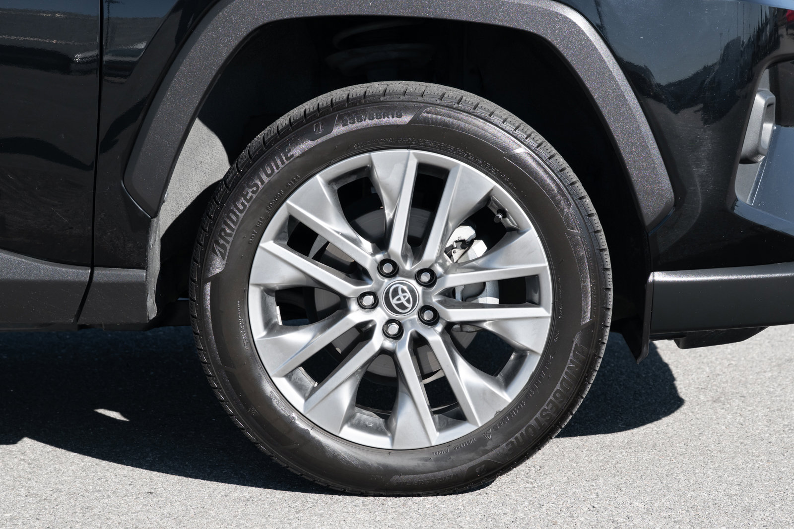 Used 2023 Toyota RAV4 XLE Premium image 11