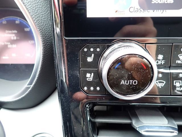 New 2026 Toyota Highlander Platinum image 18