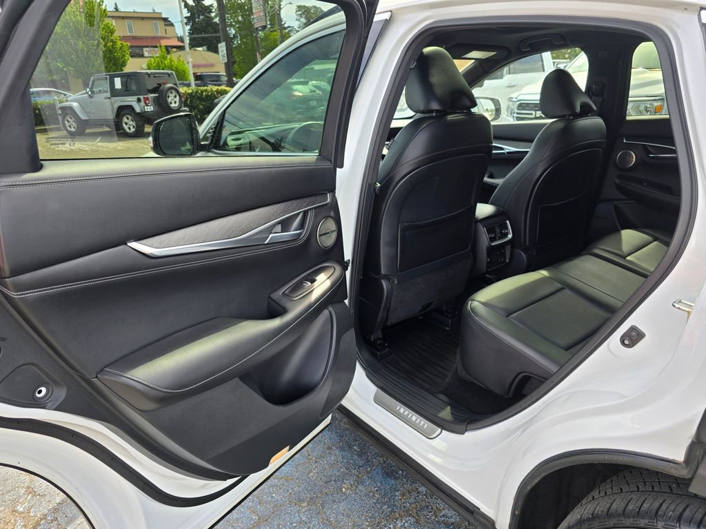 Used 2023 INFINITI QX55 Sensory w/ Lighting Package AWD/4WD image 14