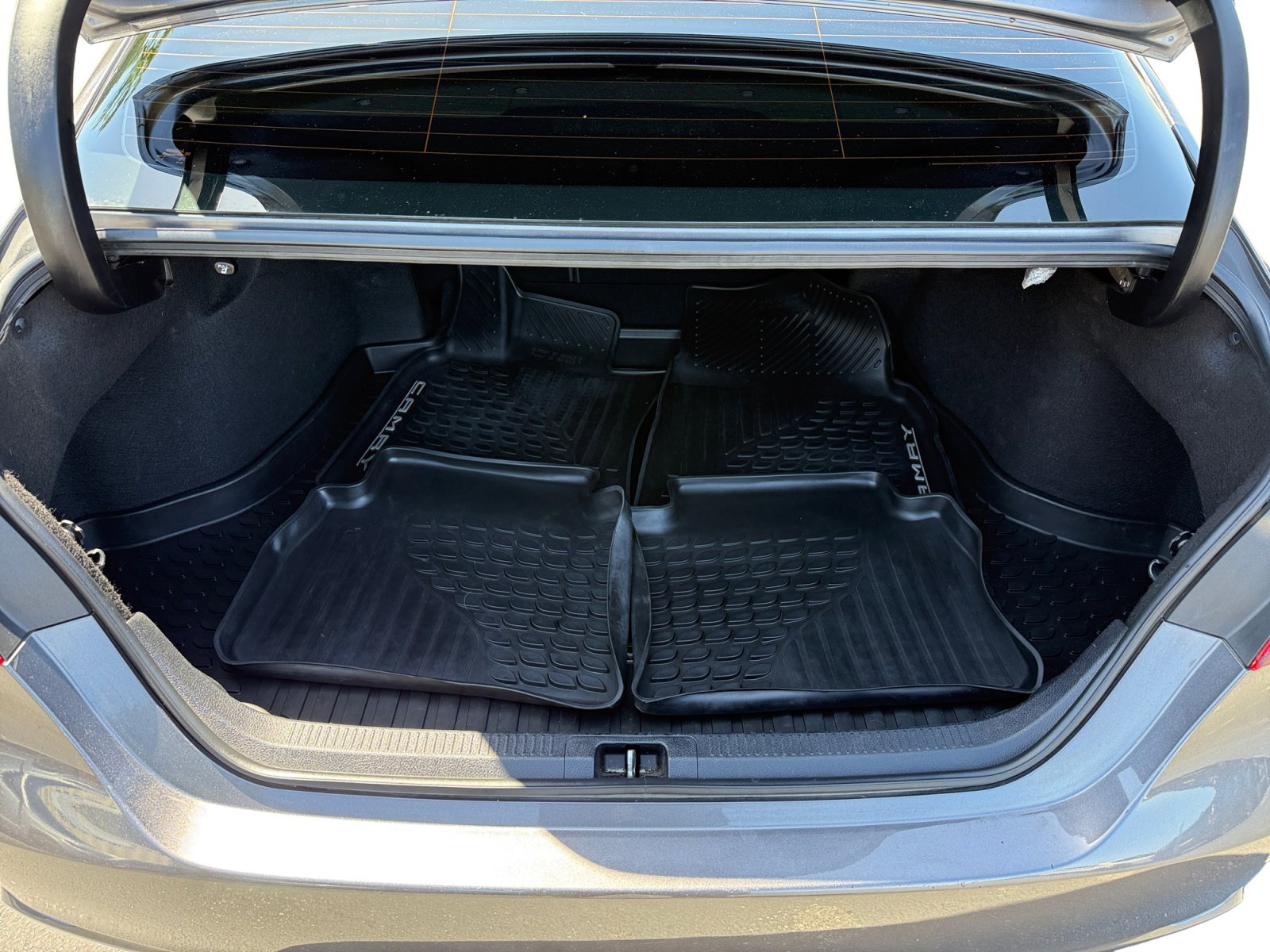 Used 2019 Toyota Camry XSE FWD image 17