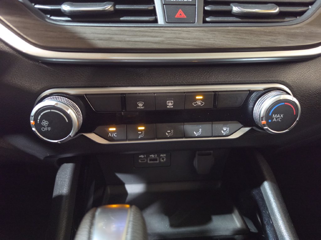 Used 2024 Nissan Altima 2.5 SV AWD/4WD image 16