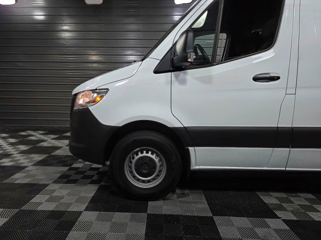 Used 2024 Mercedes-Benz Sprinter 2500 image 32