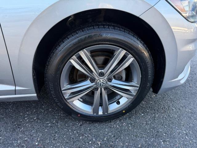 Used 2019 Volkswagen Jetta R-Line image 14