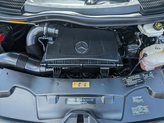 Used 2018 Mercedes-Benz Metris Passenger image 21