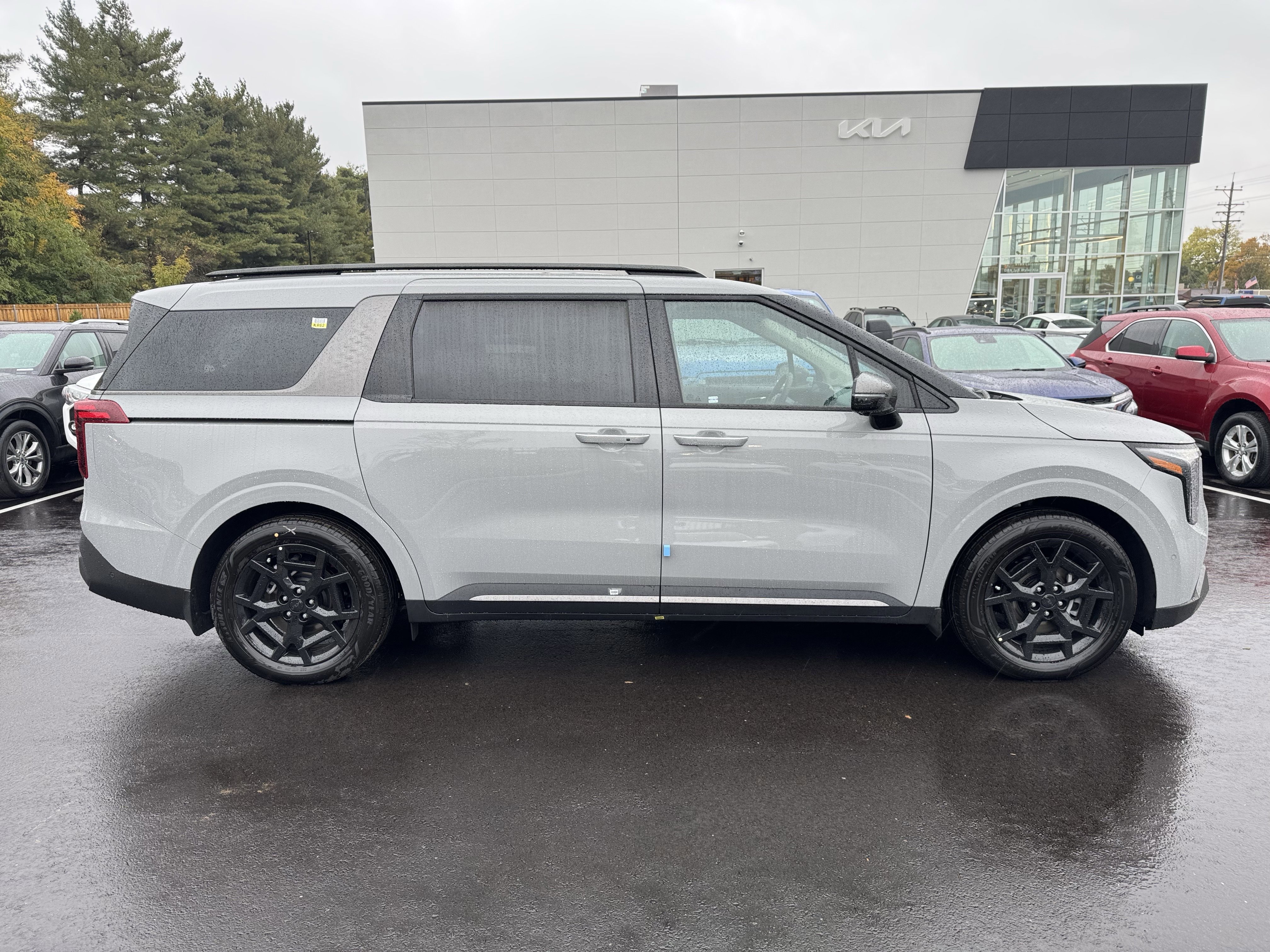 New 2026 Kia Carnival SX Prestige image 2