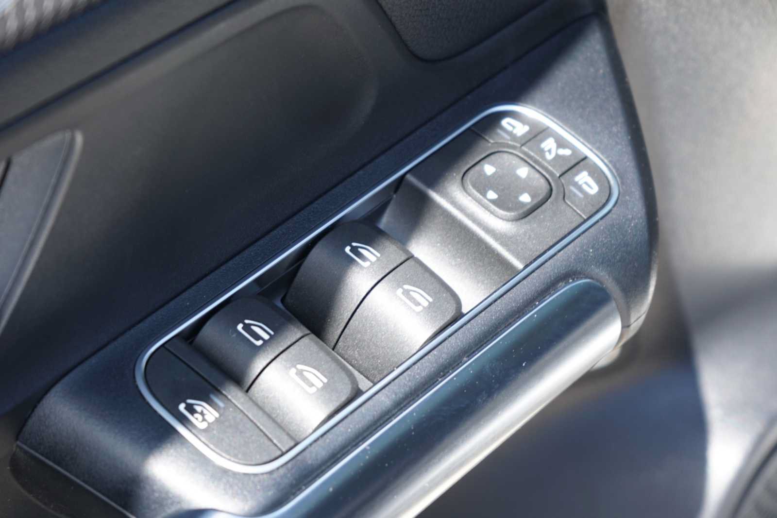 Used 2021 Mercedes-Benz GLA 250 4MATIC image 18