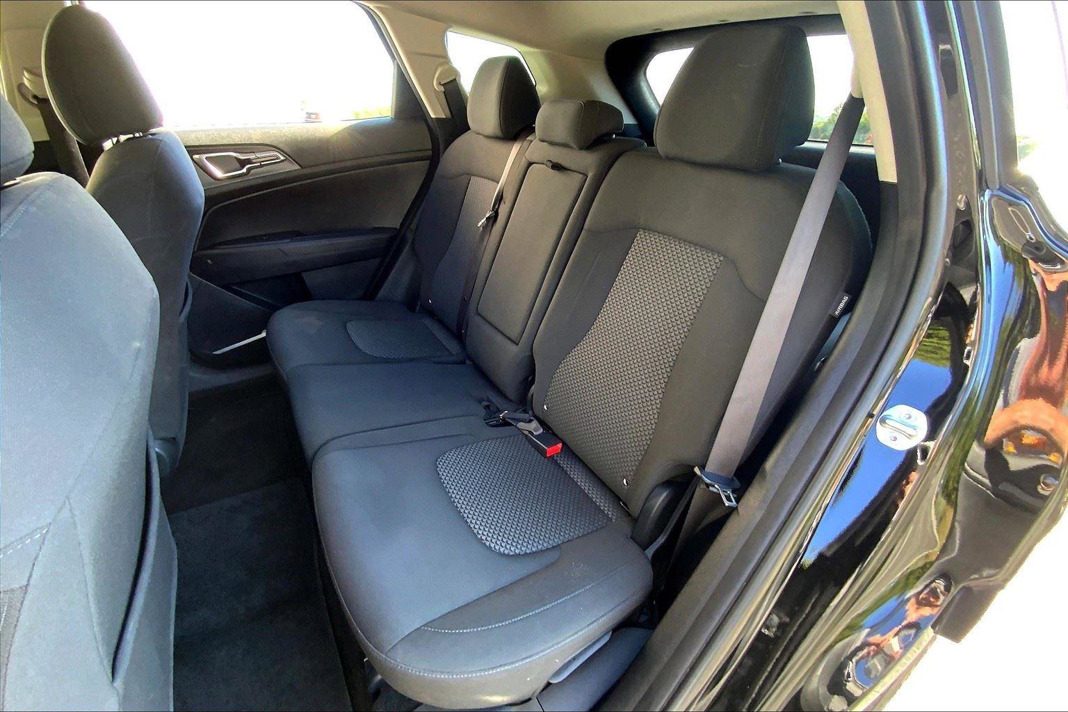 Used 2024 Kia Sportage LX image 23