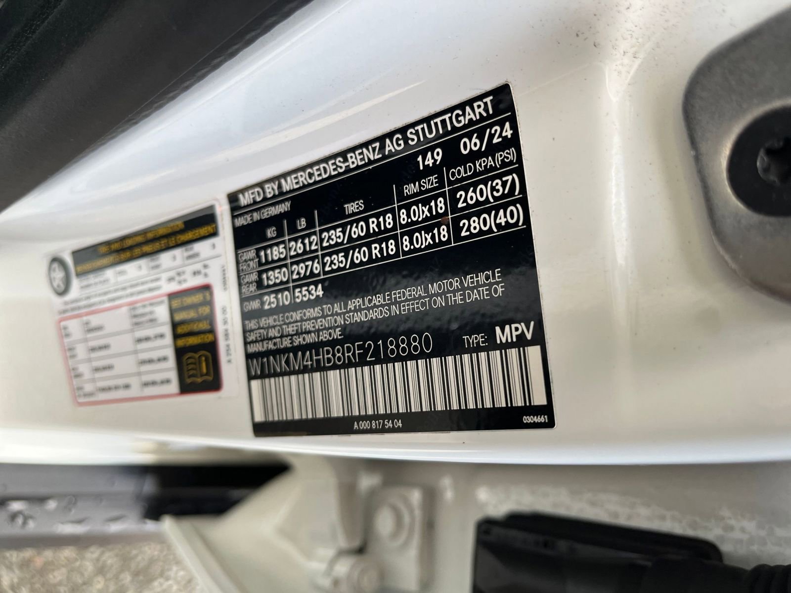 Used 2024 Mercedes-Benz GLC 300 4MATIC image 29