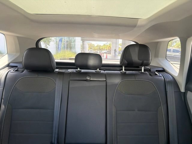 Certified 2023 Volkswagen Taos SE w/ Panoramic Sunroof Package FWD image 22