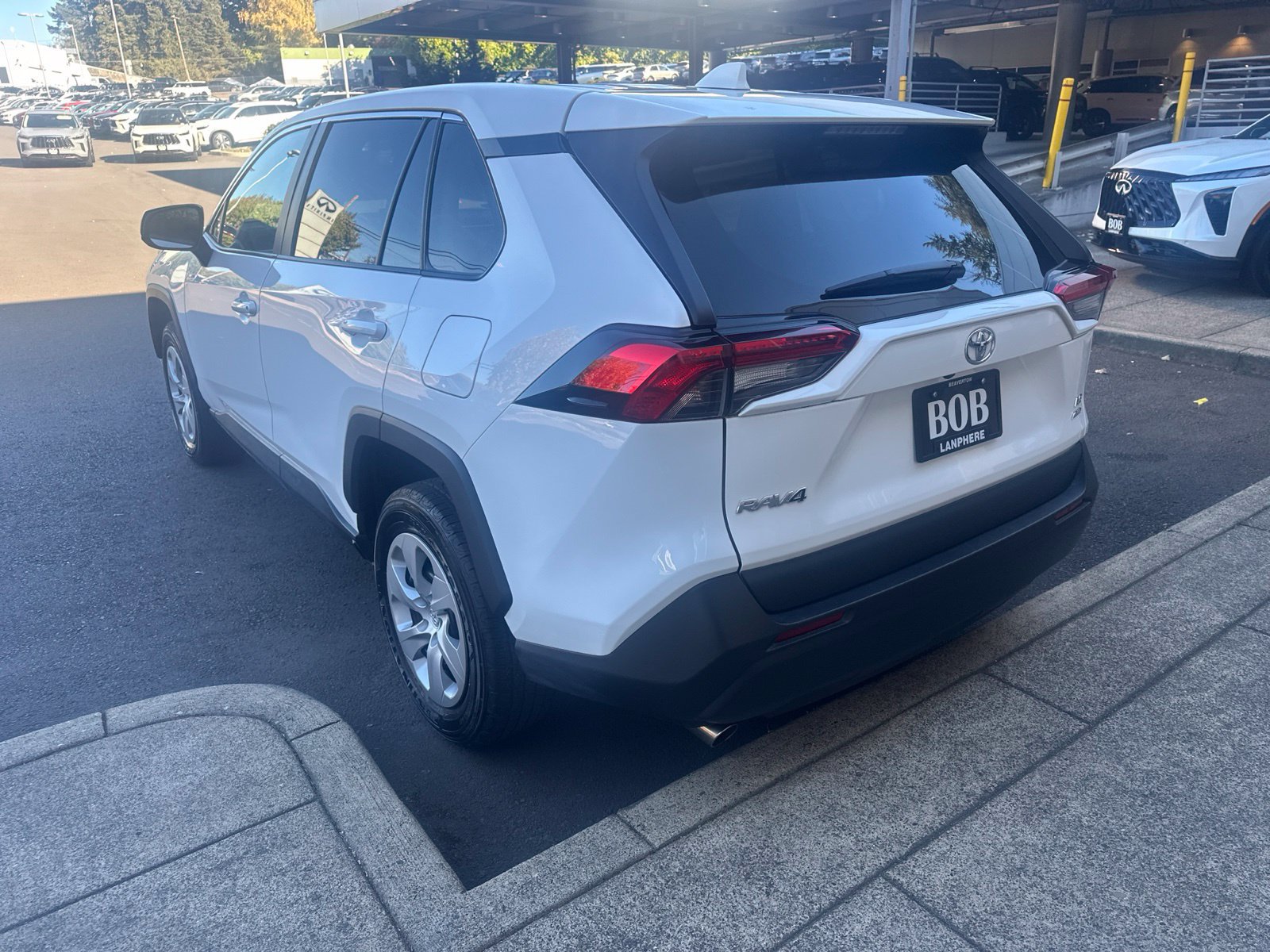 Used 2025 Toyota RAV4 LE AWD/4WD image 3