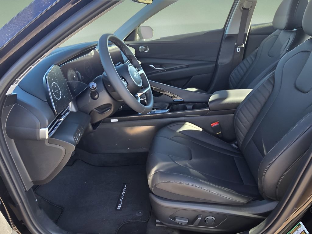 New 2026 Hyundai Elantra Limited FWD image 11