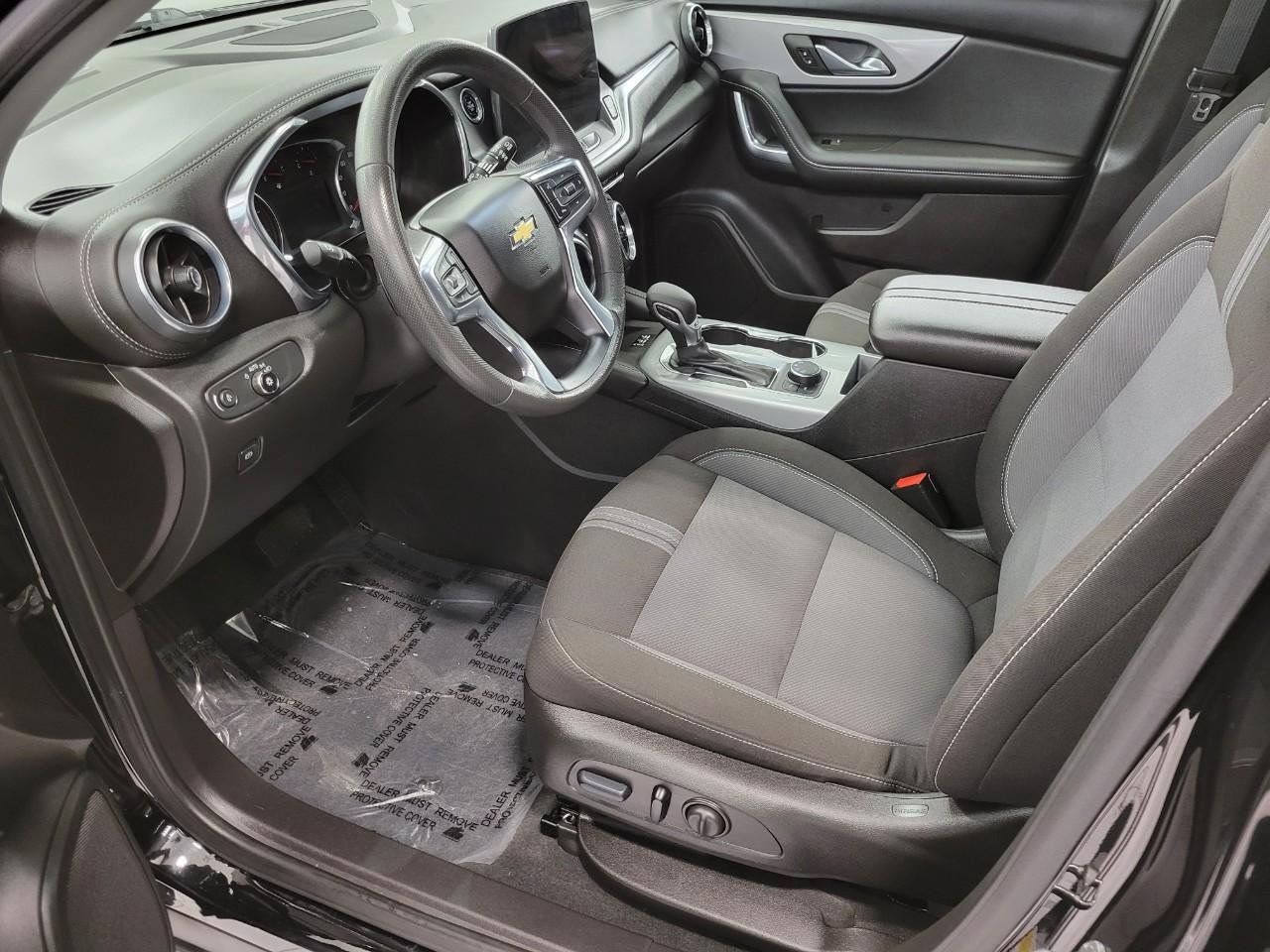 Certified 2024 Chevrolet Blazer LT w/ Convenience Package image 9