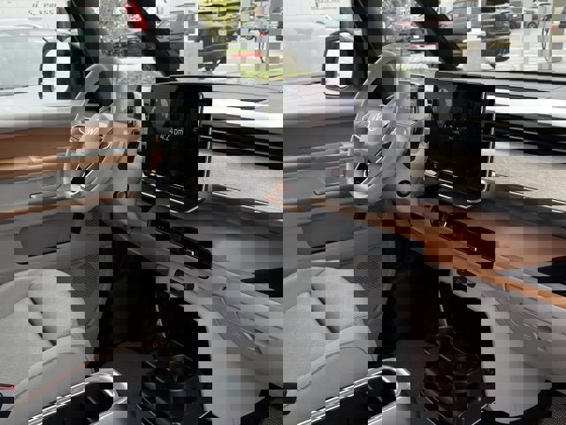 New 2025 Volkswagen ID. Buzz 1st Edition image 21