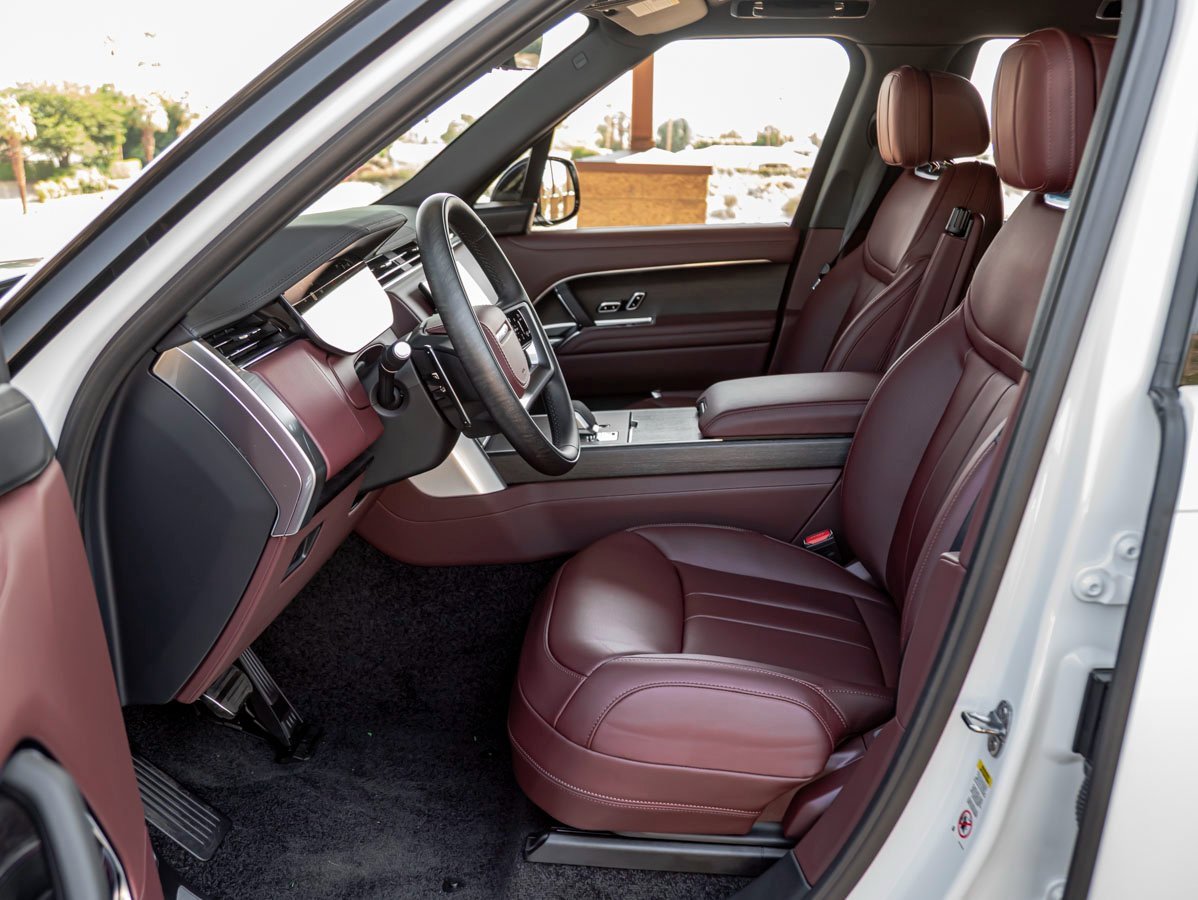 New 2025 Land Rover Range Rover SE image 14