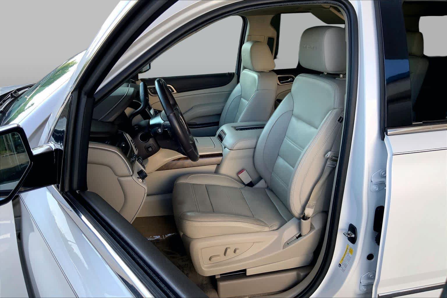 Used 2019 GMC Yukon XL Denali w/ Denali Ultimate Package RWD image 8
