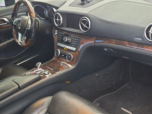 Used 2014 Mercedes-Benz SL 550 image 19