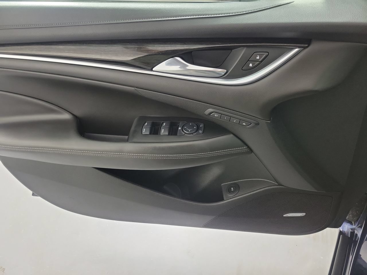 Used 2017 Buick LaCrosse Premium w/ Driver Confidence Package #2 FWD image 22