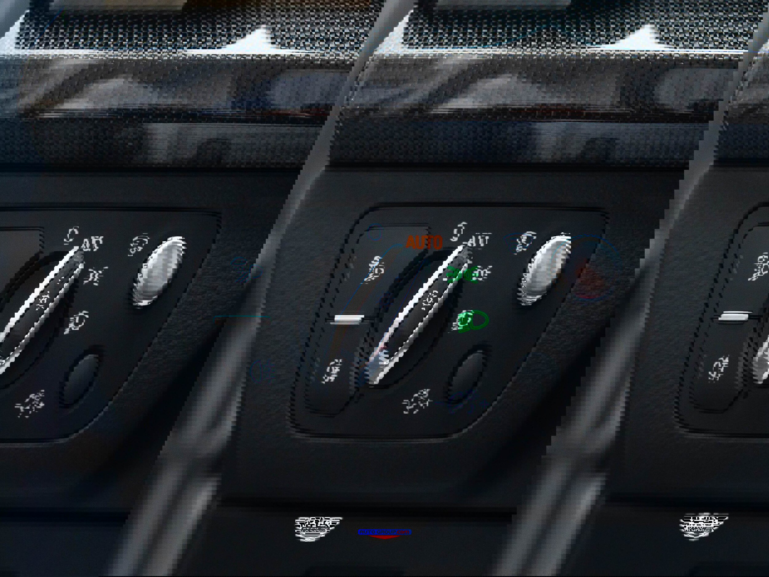 Used 2018 Audi SQ5 Prestige w/ Prestige Package image 42