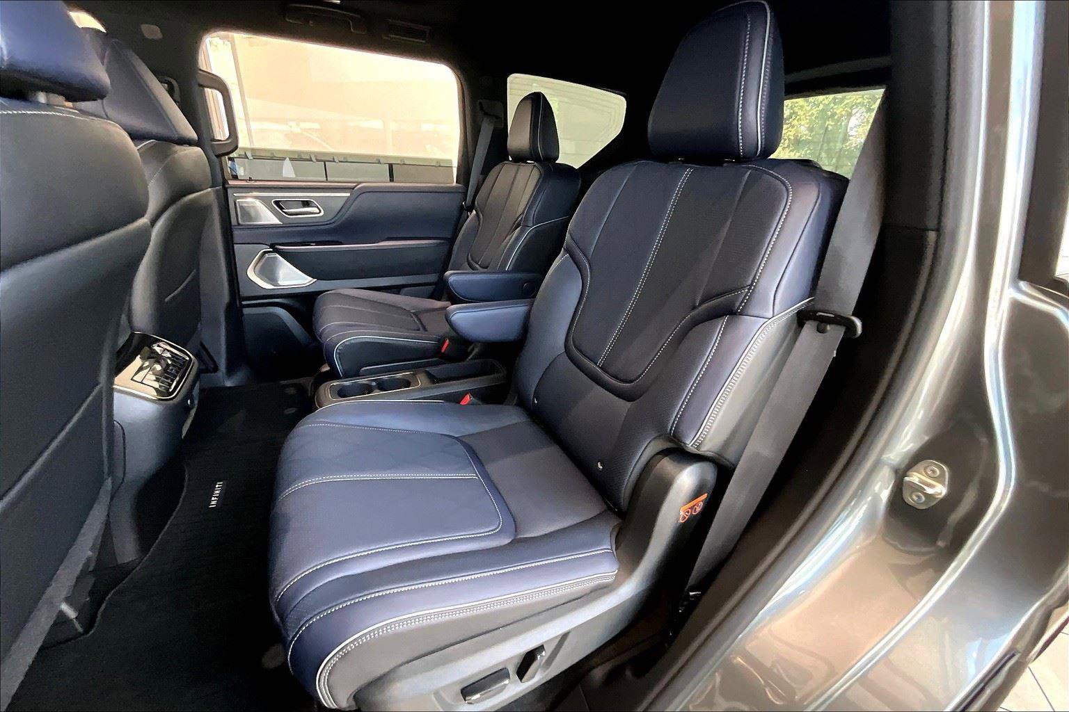 New 2026 INFINITI QX80 4WD image 11