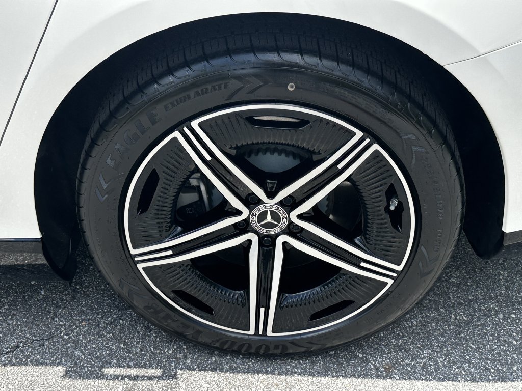 Certified 2023 Mercedes-Benz EQS 580 4MATIC Sedan image 23