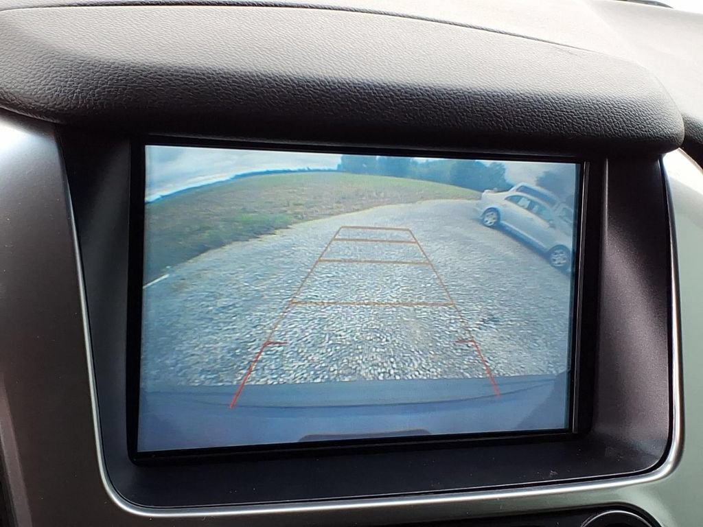 Used 2020 Chevrolet Tahoe 2WD w/ Remote Keyless Entry Package image 3