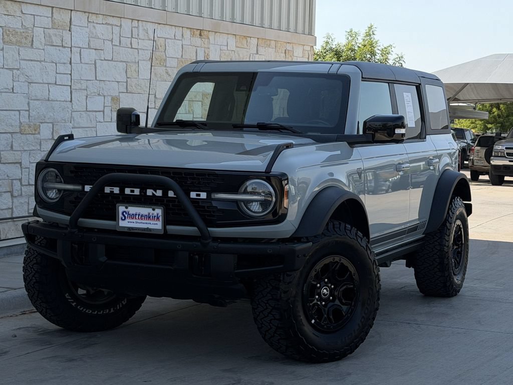 Used 2021 Ford Bronco First Edition AWD/4WD image 2