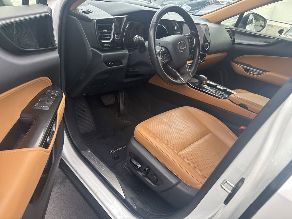 Used 2024 Lexus NX 250 FWD image 9