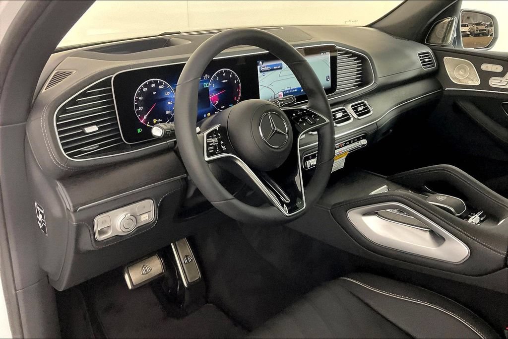 New 2026 Mercedes-Benz Maybach GLS 600 4MATIC image 6