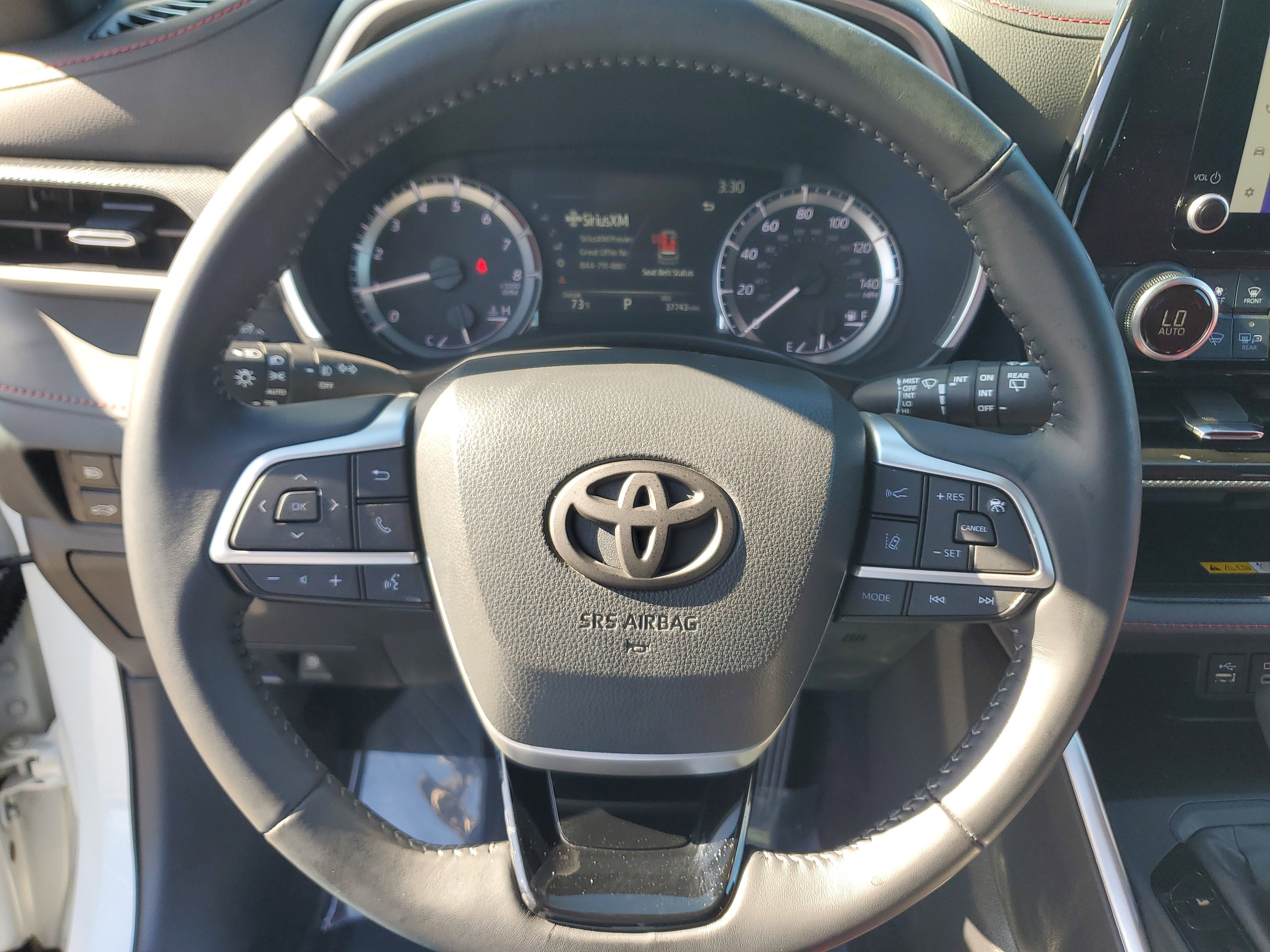 Used 2023 Toyota Highlander XSE image 22