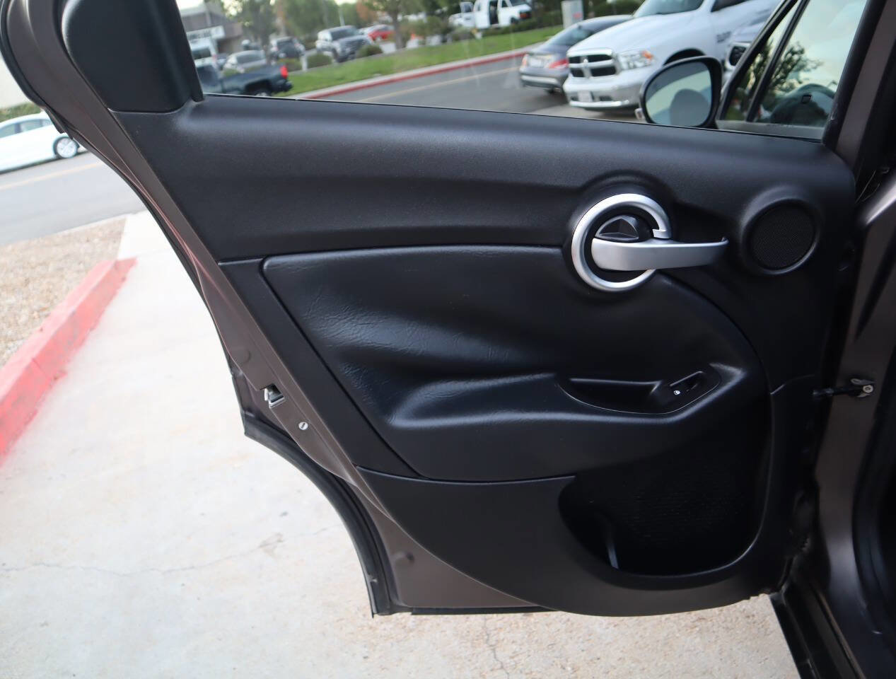 Used 2016 FIAT 500X Trekking image 26