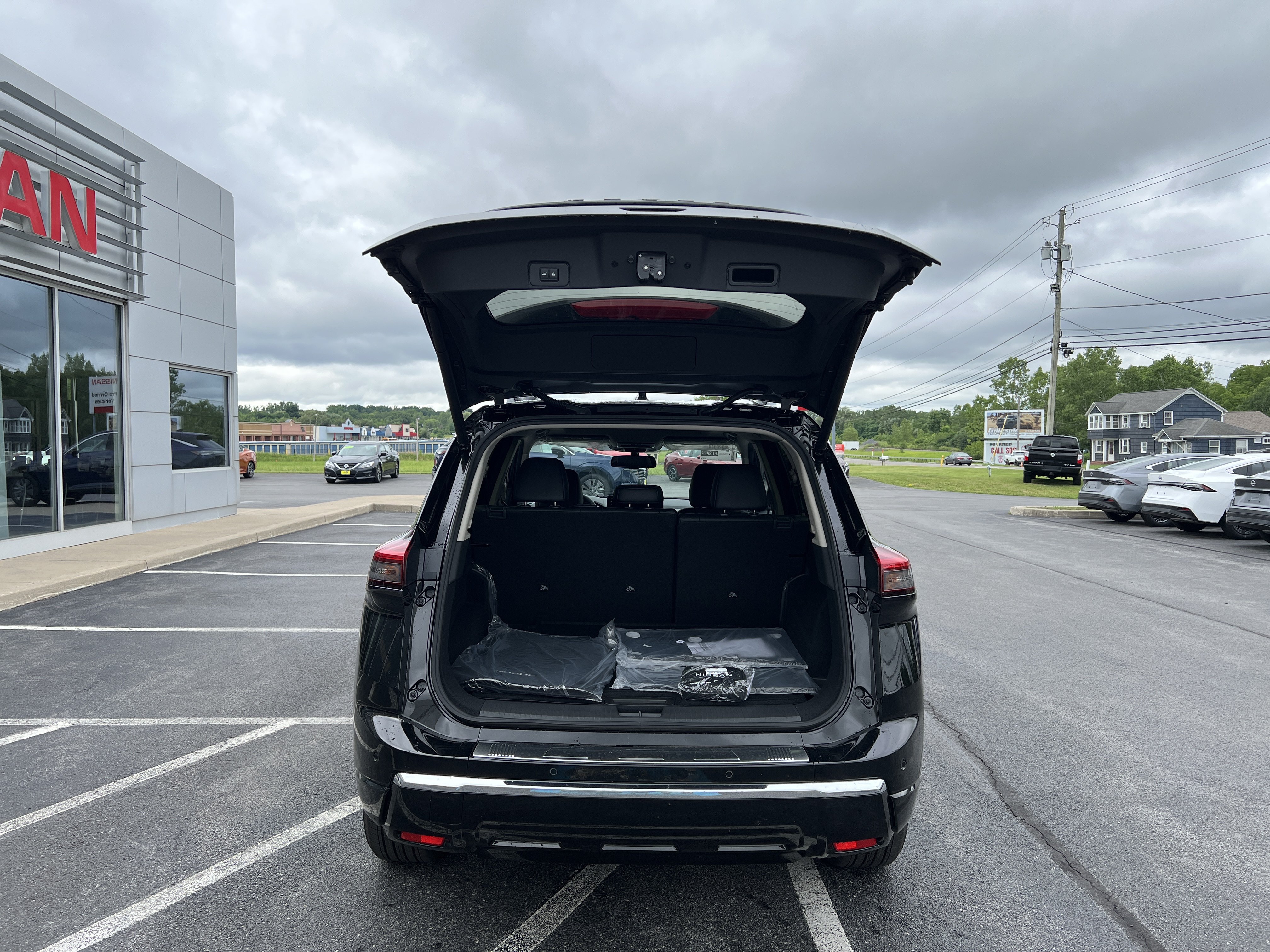 New 2026 Nissan Rogue Platinum w/ Platinum Premium Package AWD/4WD image 4