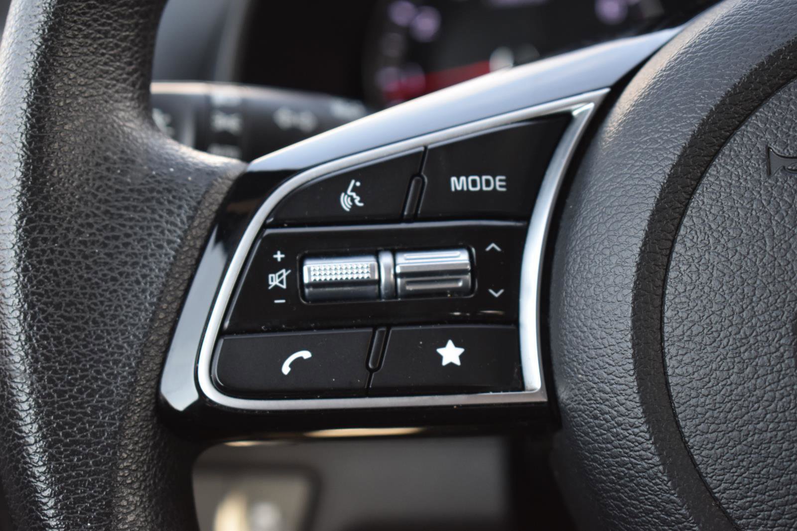 Used 2024 Kia Forte LXS image 6