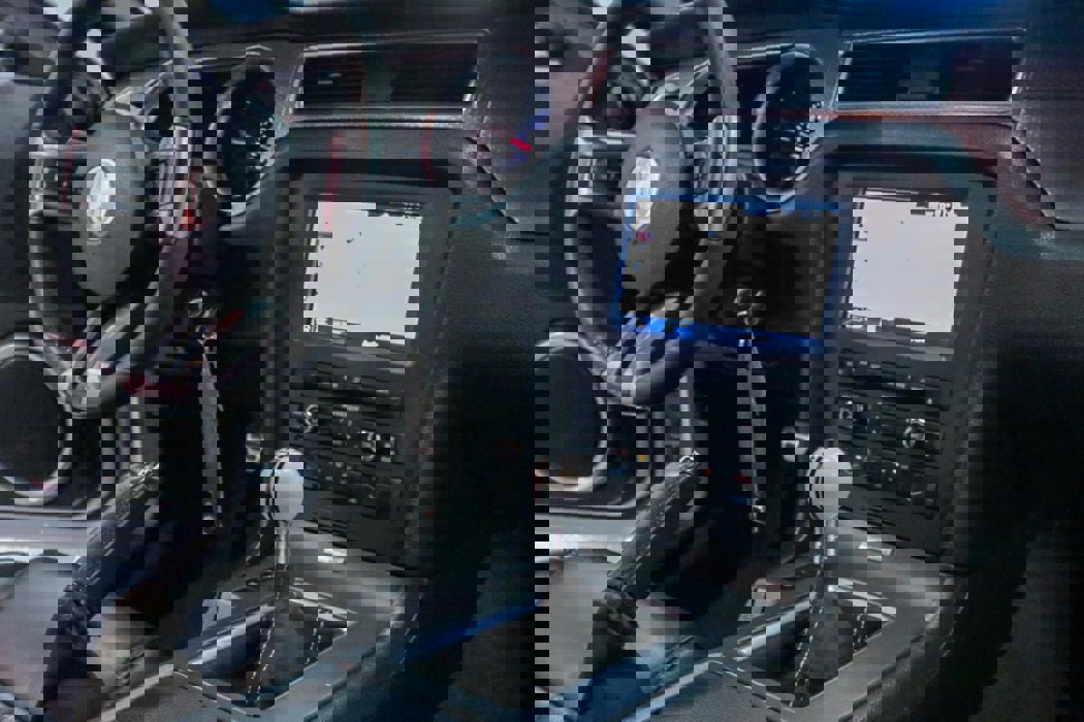 Used 2012 Ford Mustang Shelby GT500 w/ Electronics Pkg image 27